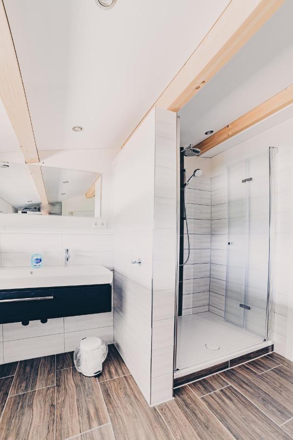 Grosse Ferienwohnung Mit Balkon Und Perfekter Lage Eggenthal Buitenkant foto
