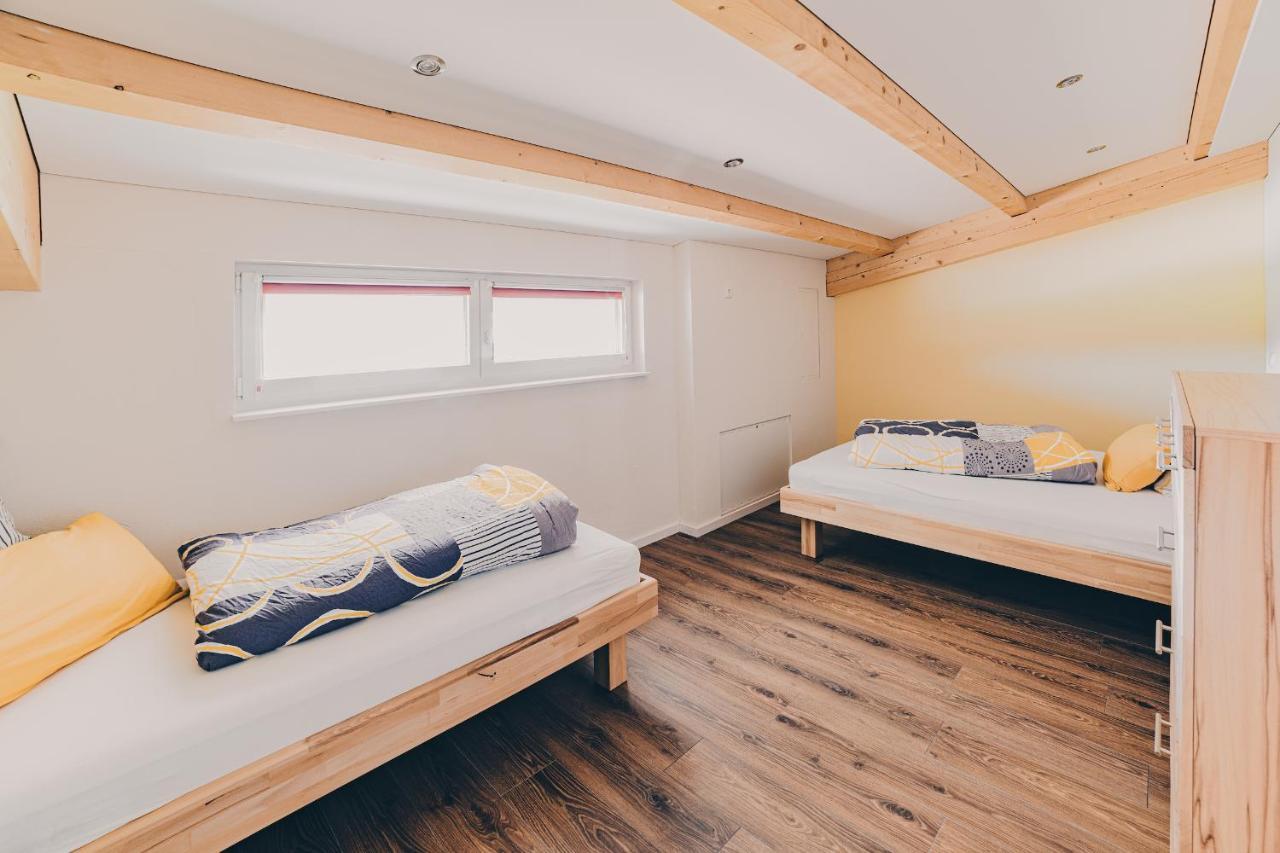 Grosse Ferienwohnung Mit Balkon Und Perfekter Lage Eggenthal Buitenkant foto